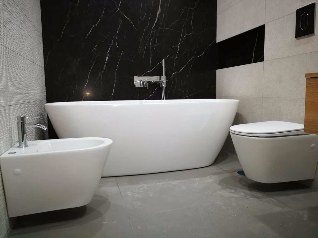 Sanitari in un bagno